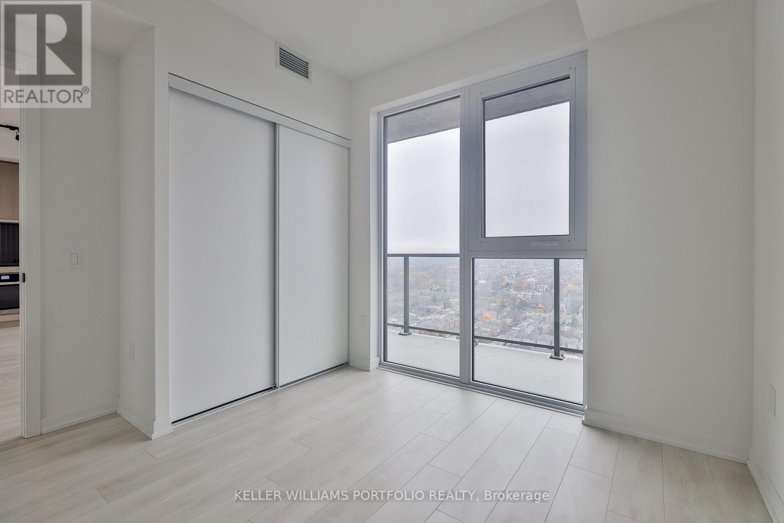 2406 - 1285 Dupont Street, Toronto, Ontario  M6H 0E3 - Photo 12 - W13777766