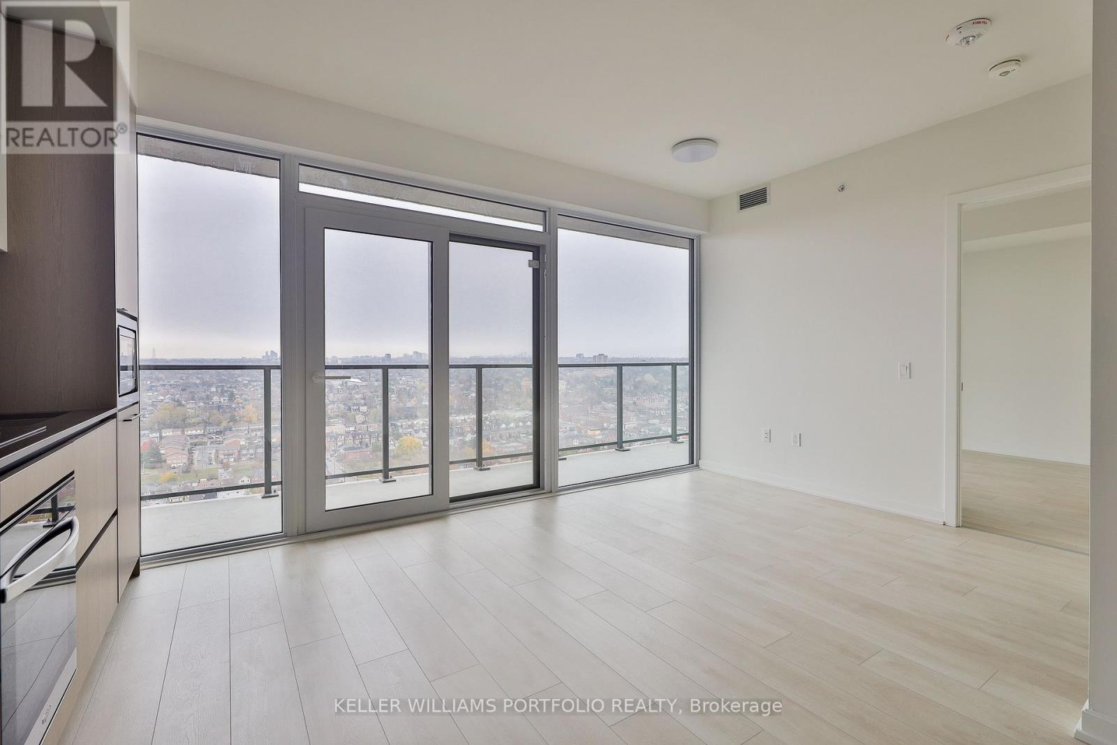 2406 - 1285 Dupont Street, Toronto, Ontario  M6H 0E3 - Photo 5 - W13777766