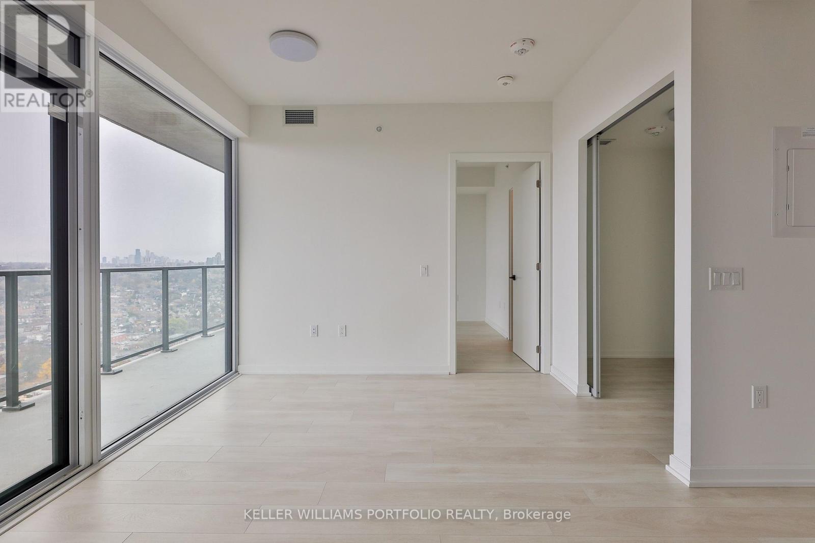 2406 - 1285 Dupont Street, Toronto, Ontario  M6H 0E3 - Photo 6 - W13777766