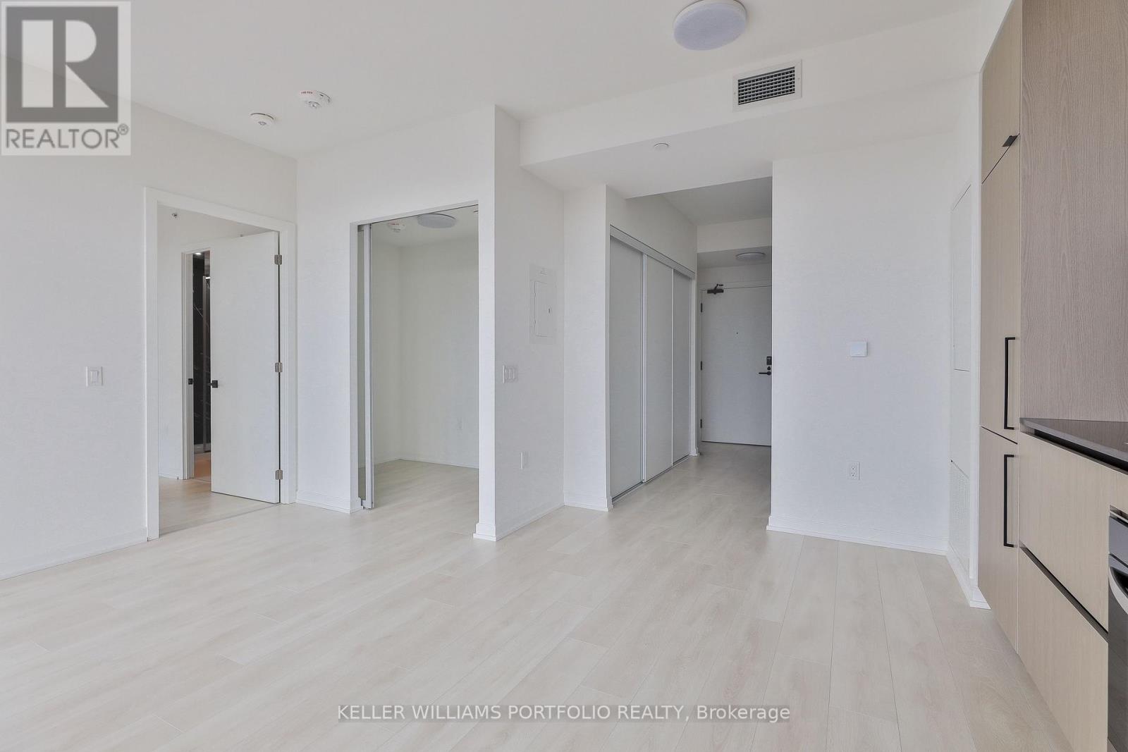 2406 - 1285 Dupont Street, Toronto, Ontario  M6H 0E3 - Photo 8 - W13777766