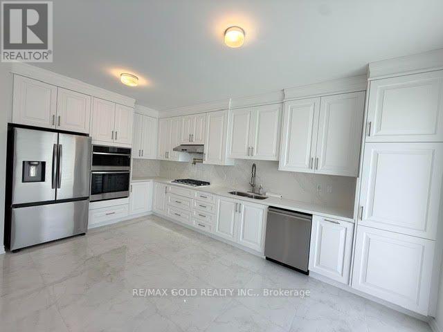41 Tapscott Crescent, Brampton, Ontario  L7C 0Z4 - Photo 3 - W13777784