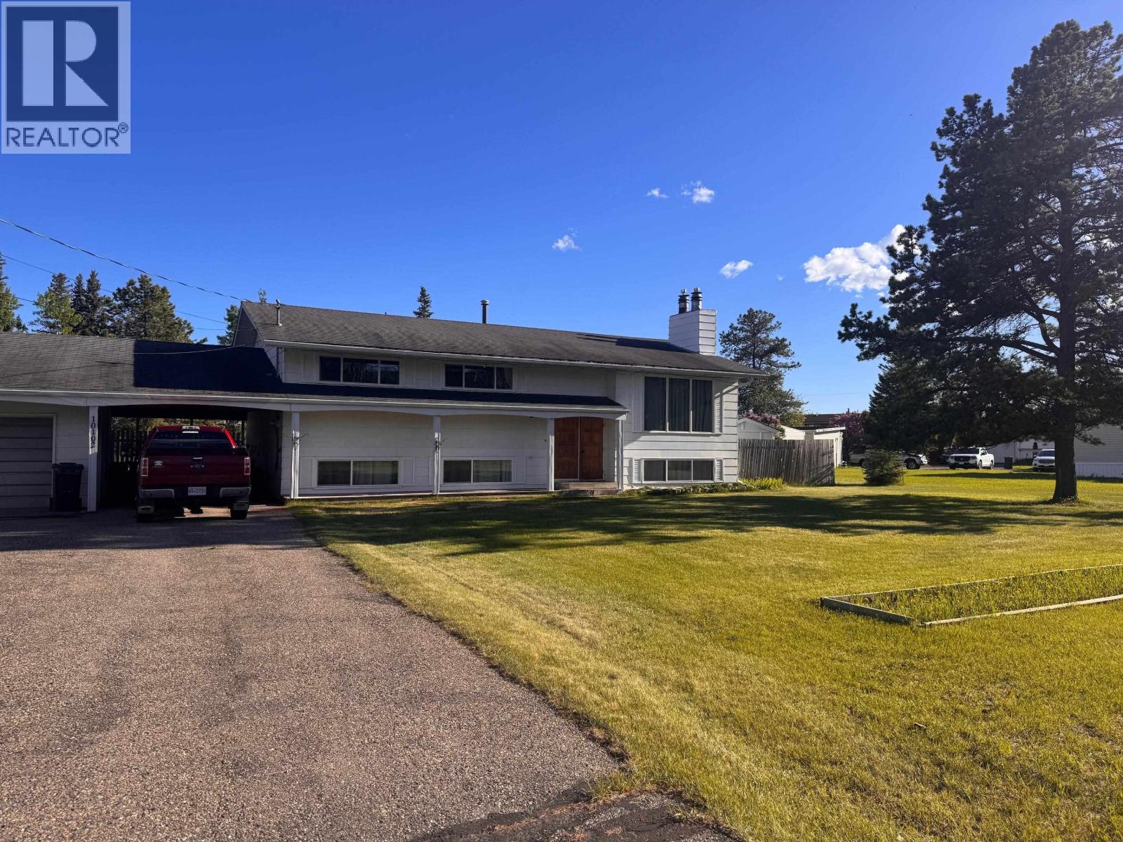 10102 PAQUETTE AVENUE, Hudsons Hope, British Columbia