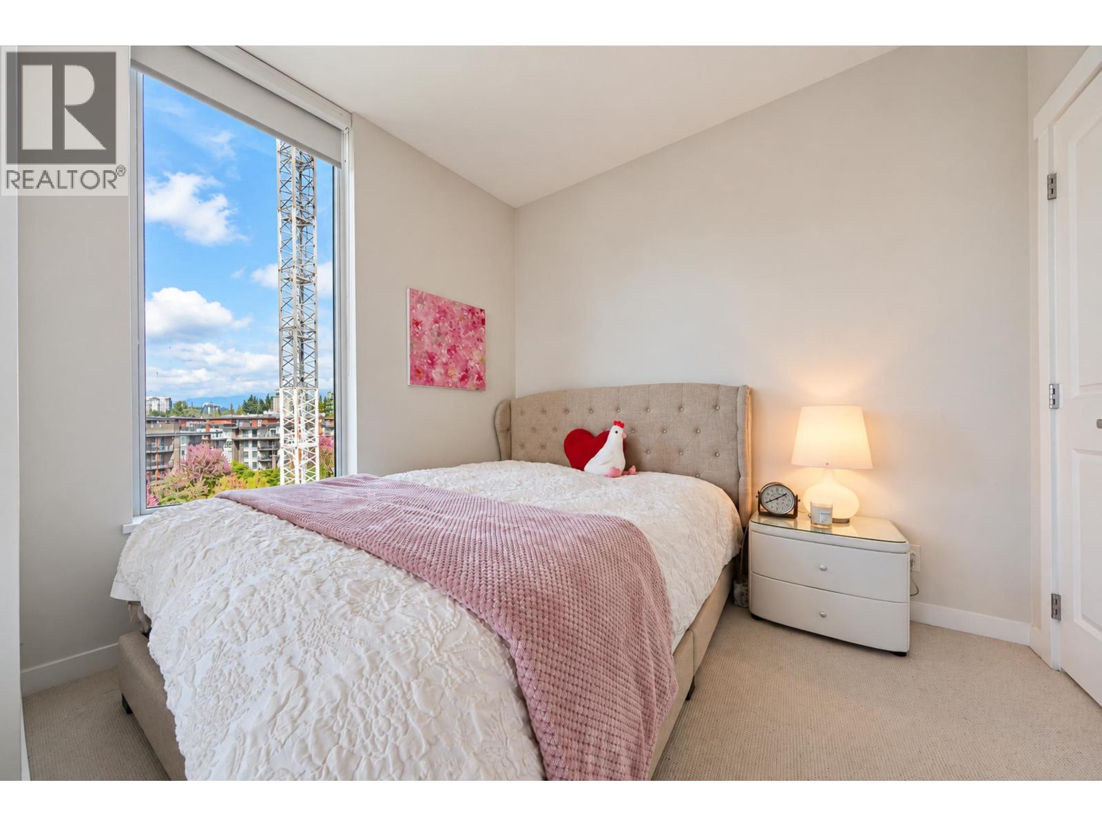 Listing Picture 20 of 27 : 902 3533 ROSS DRIVE, Vancouver / 溫哥華 - 魯藝地產 Yvonne Lu Group - MLS Medallion Club Member