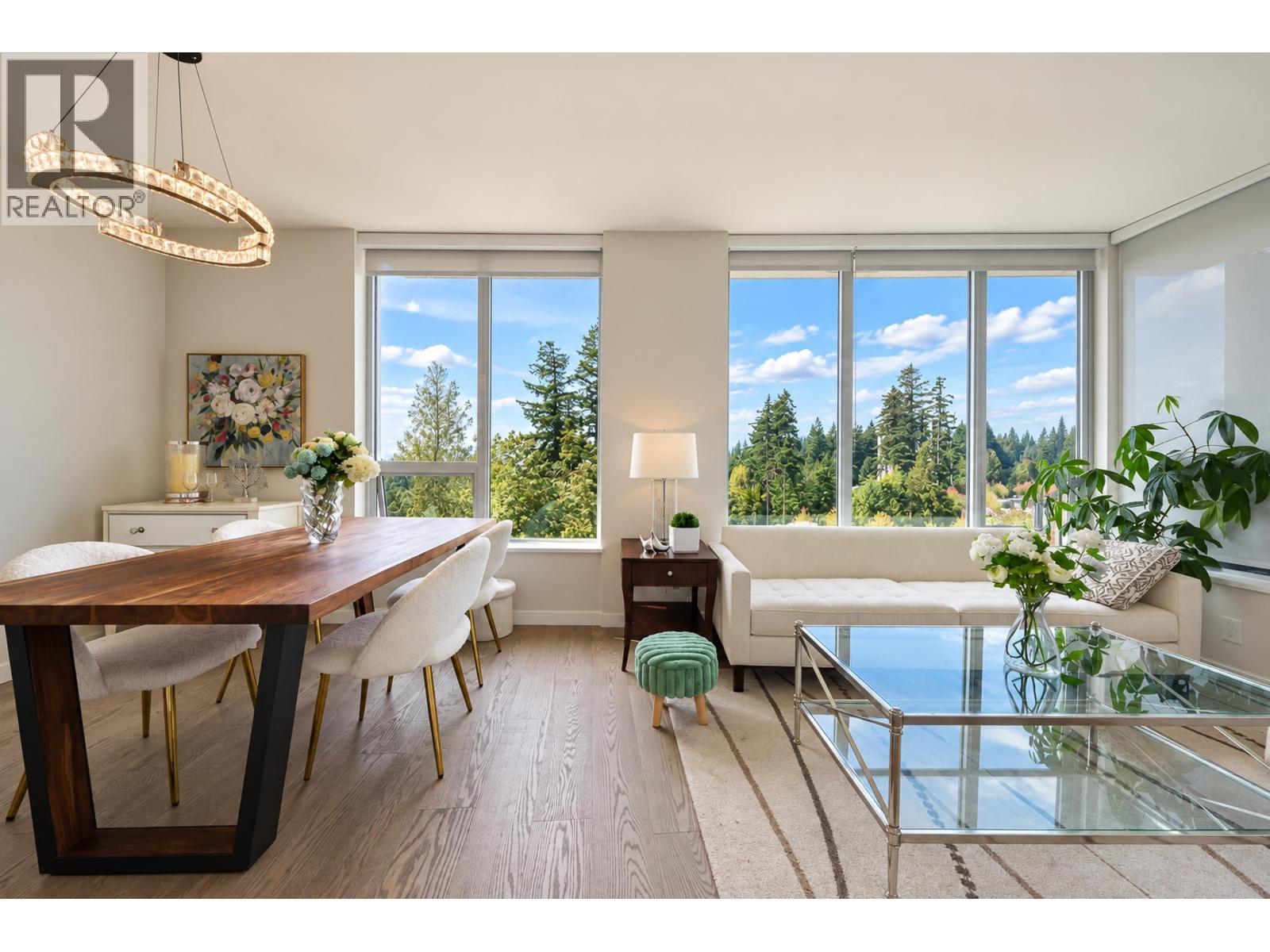 Listing Picture 12 of 27 : 902 3533 ROSS DRIVE, Vancouver / 溫哥華 - 魯藝地產 Yvonne Lu Group - MLS Medallion Club Member