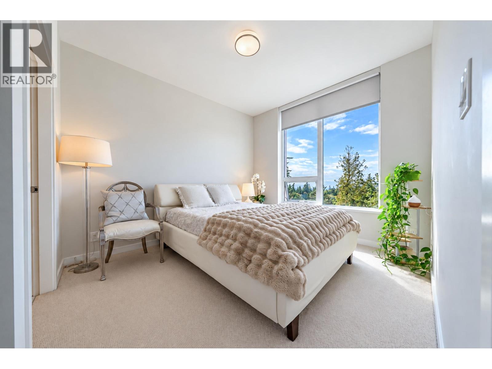 Listing Picture 17 of 27 : 902 3533 ROSS DRIVE, Vancouver / 溫哥華 - 魯藝地產 Yvonne Lu Group - MLS Medallion Club Member