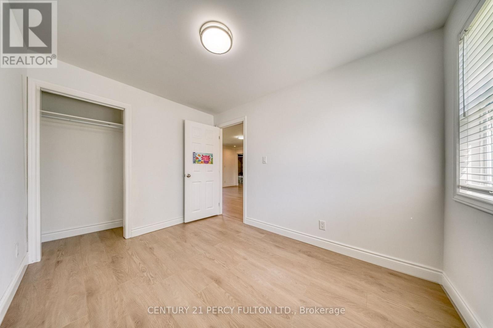 242 Simcoe Avenue, Georgina, Ontario  L4P 2H8 - Photo 27 - N13777810