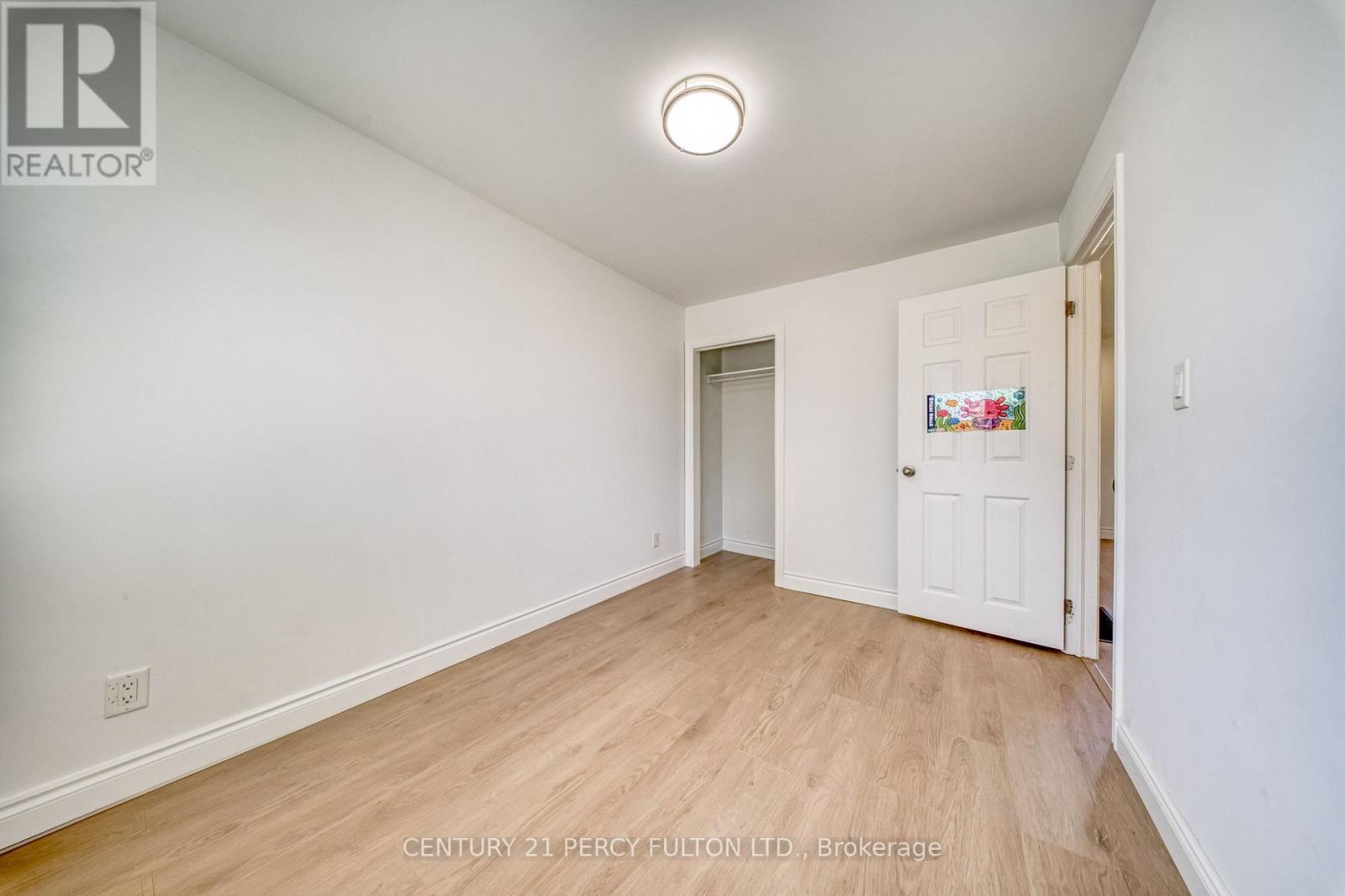 242 Simcoe Avenue, Georgina, Ontario  L4P 2H8 - Photo 28 - N13777810