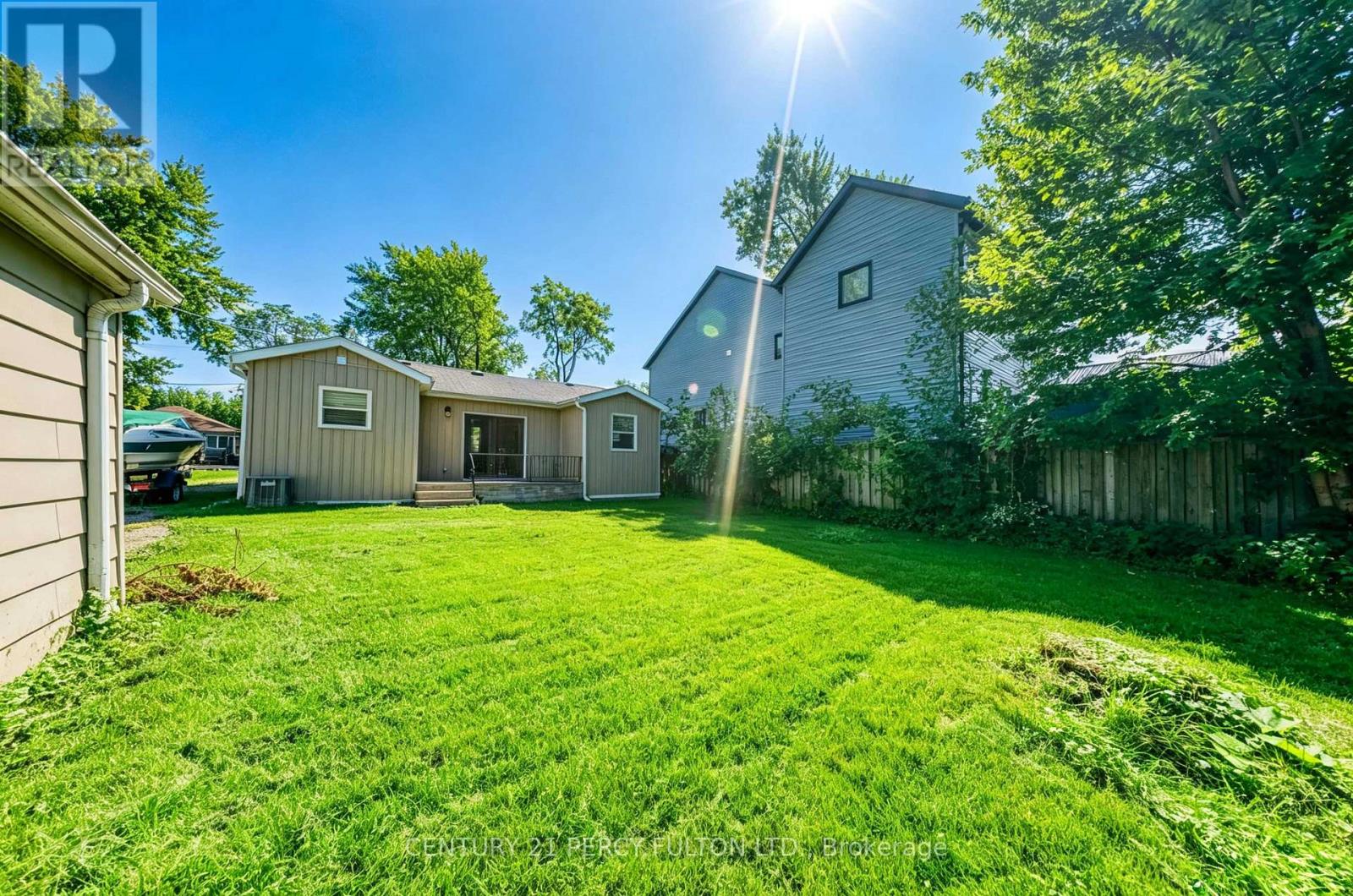 242 Simcoe Avenue, Georgina, Ontario  L4P 2H8 - Photo 36 - N13777810