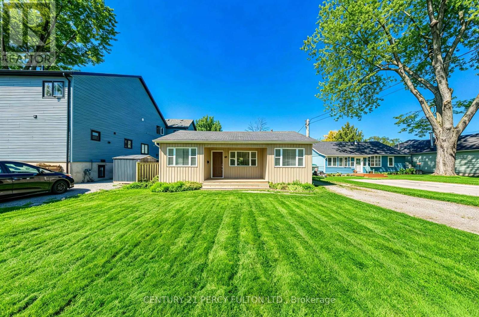 242 Simcoe Avenue, Georgina, Ontario  L4P 2H8 - Photo 5 - N13777810