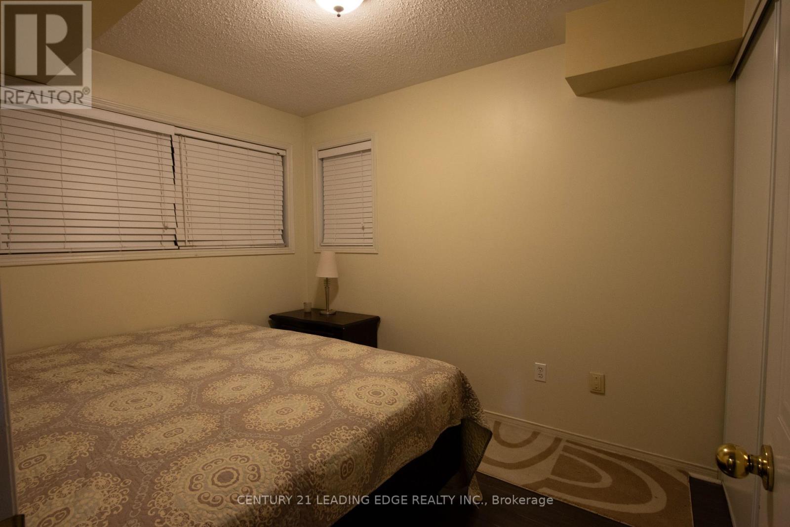 109 - 111 Bristol Road, Mississauga, Ontario L4Z 3P6 - Photo 2 - W13777804