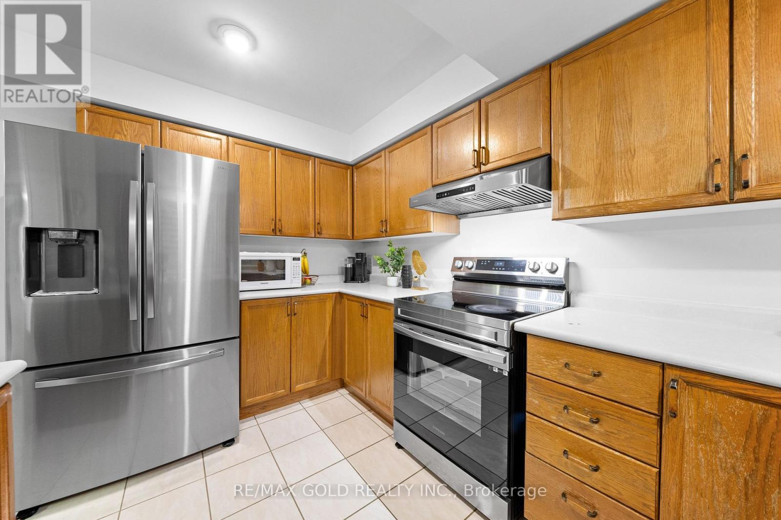 9 Squirreltail Way, Brampton, Ontario  L6R 1X4 - Photo 13 - W13777520