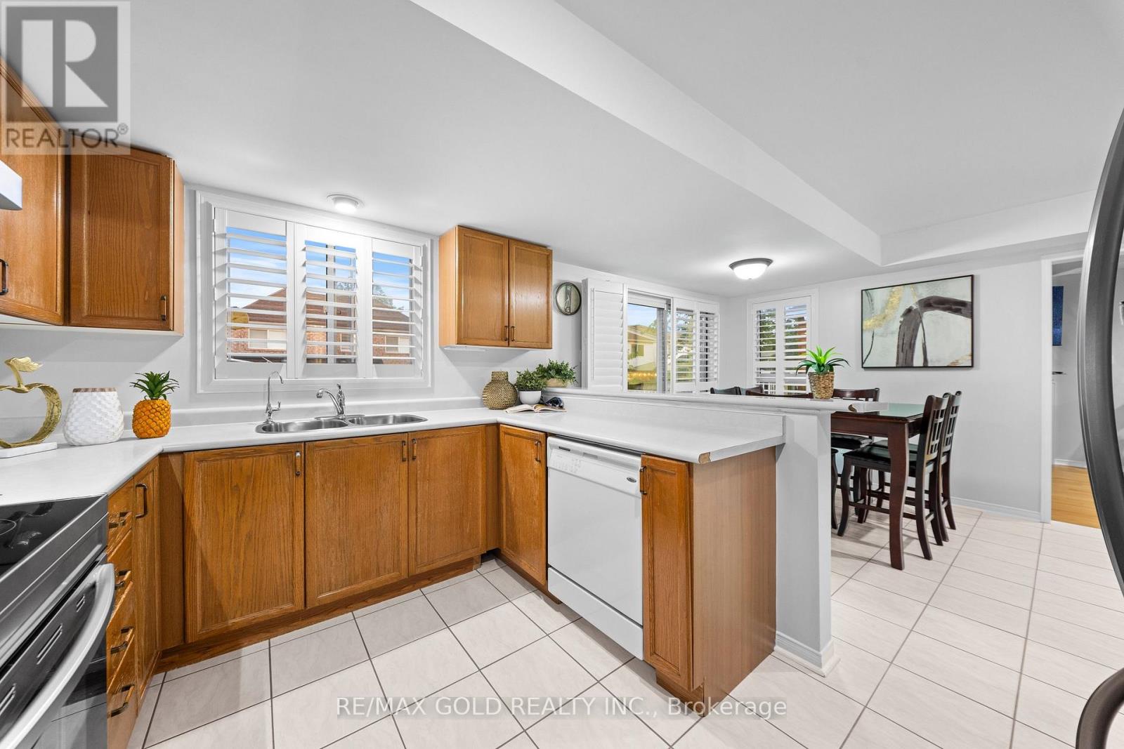 9 Squirreltail Way, Brampton, Ontario  L6R 1X4 - Photo 14 - W13777520