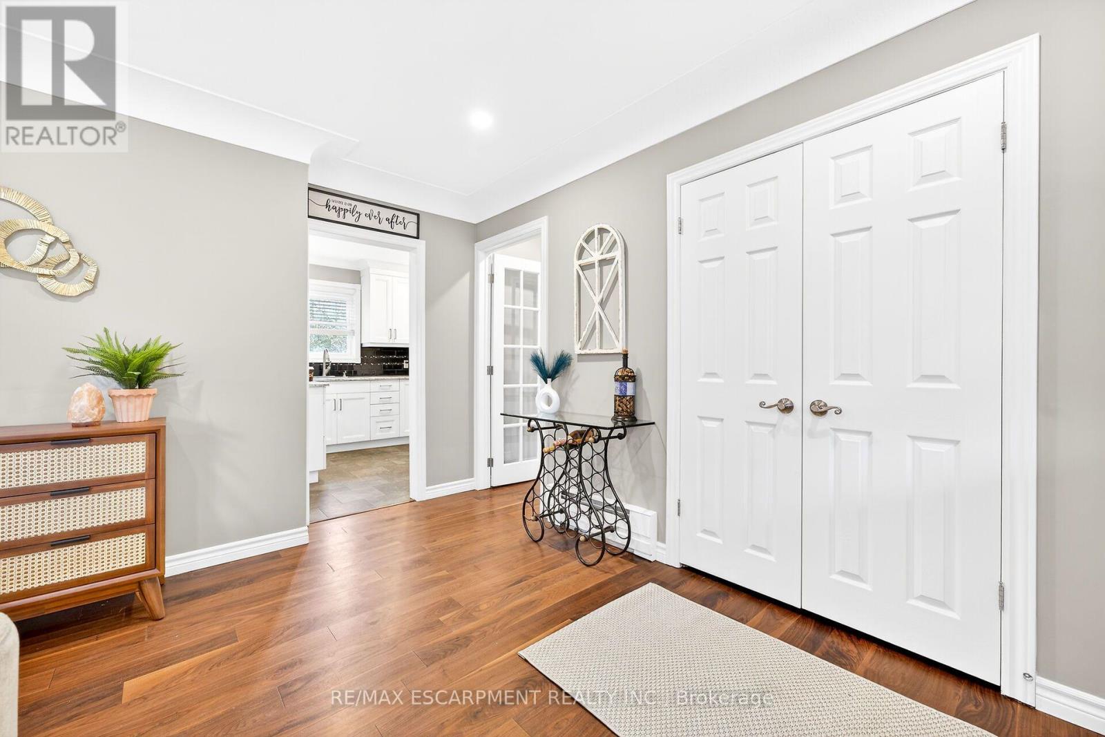 360 Johnson Road, Brantford, Ontario N3T 5M1 - Photo 5 - X13777798