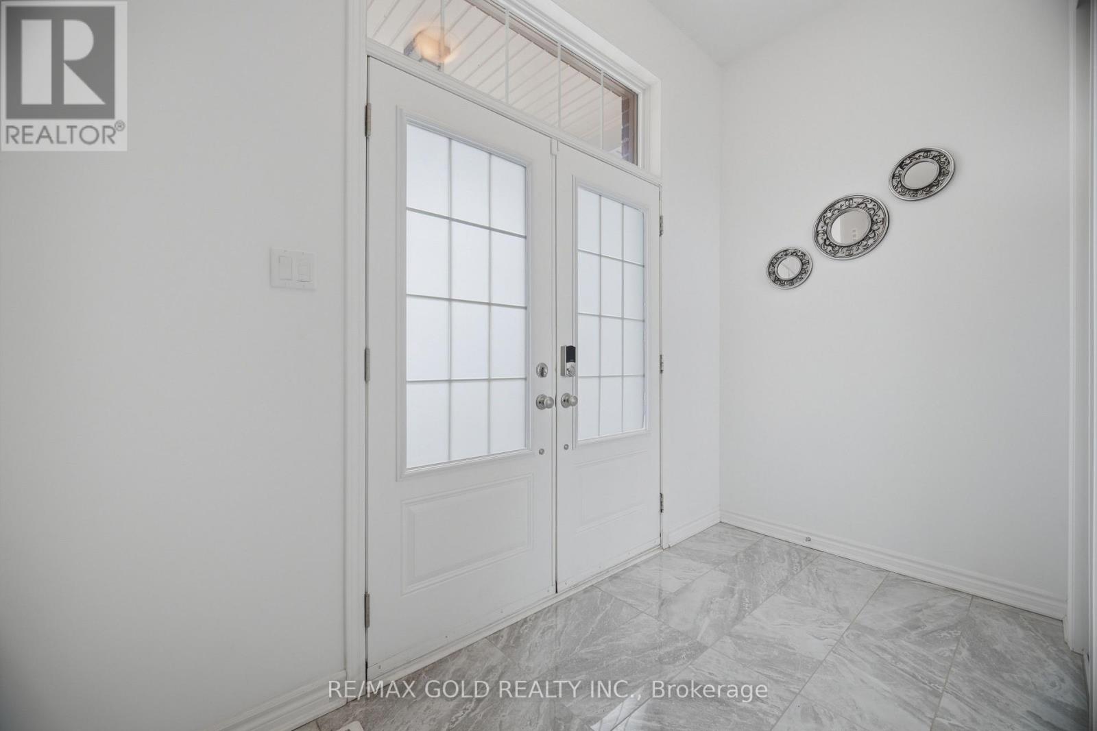 526 Kennedy Circle, Milton, Ontario  L9E 1P9 - Photo 12 - W13777774