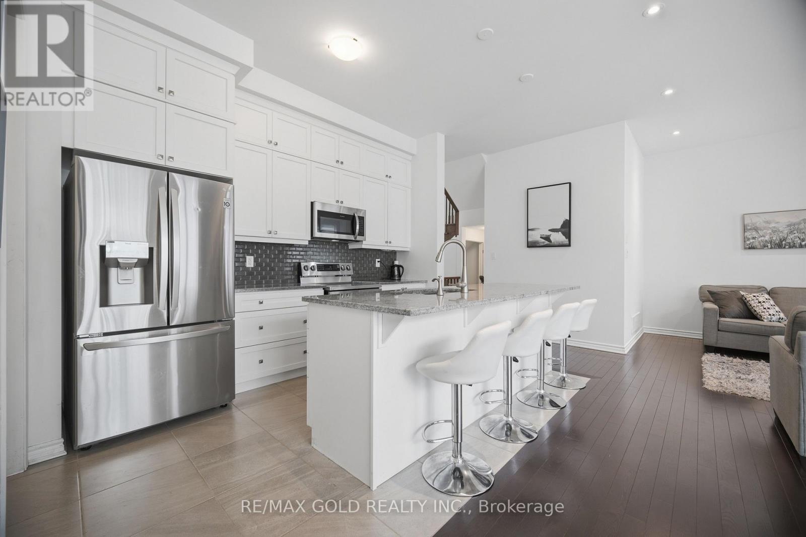 526 Kennedy Circle, Milton, Ontario  L9E 1P9 - Photo 17 - W13777774