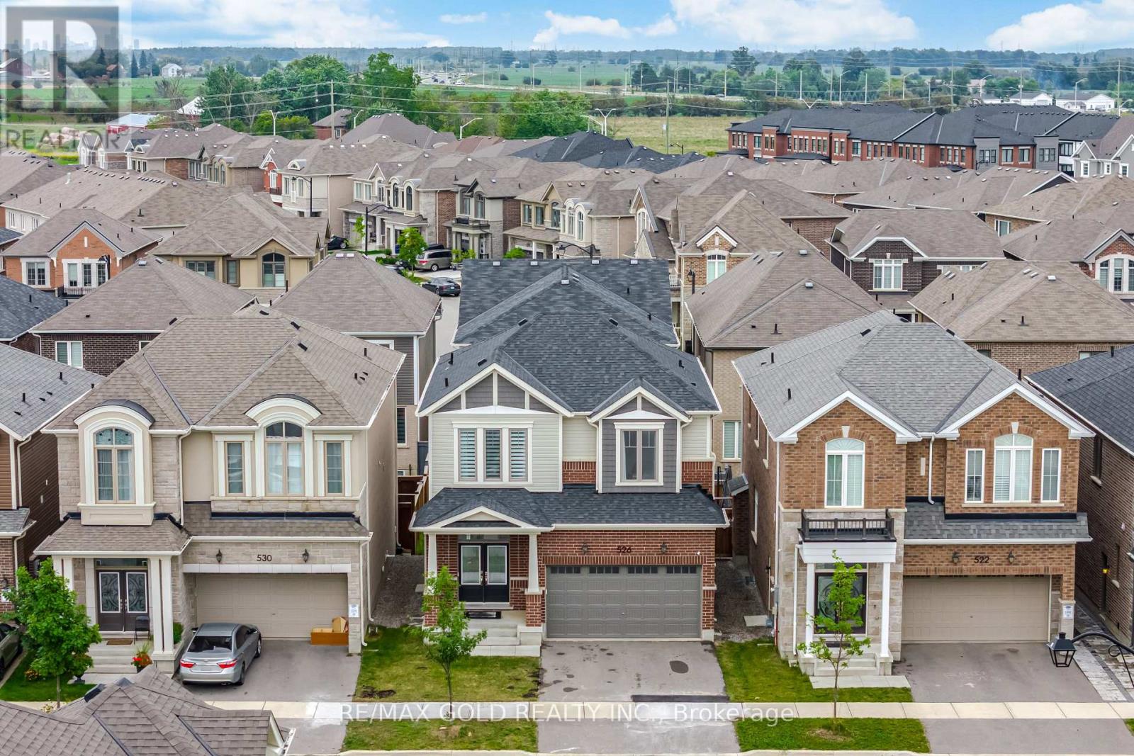 526 Kennedy Circle, Milton, Ontario  L9E 1P9 - Photo 2 - W13777774