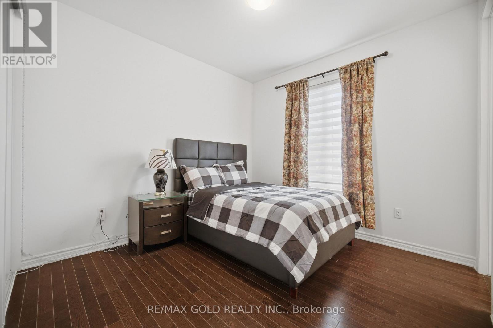 526 Kennedy Circle, Milton, Ontario  L9E 1P9 - Photo 33 - W13777774