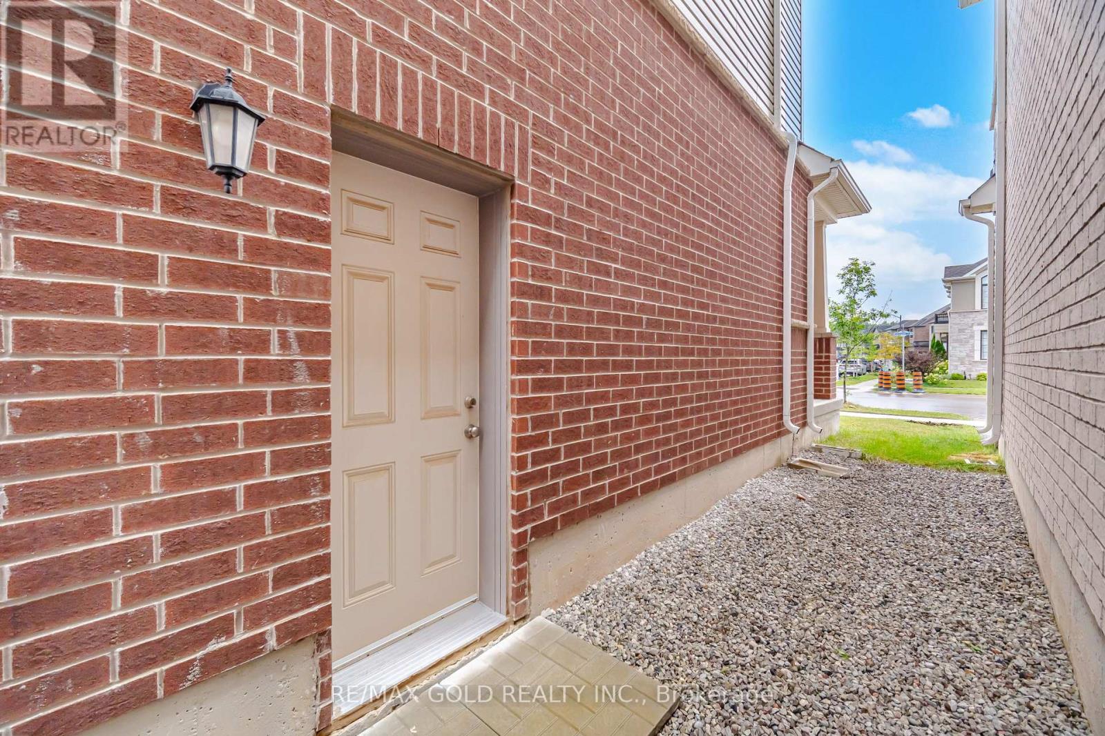 526 Kennedy Circle, Milton, Ontario  L9E 1P9 - Photo 44 - W13777774