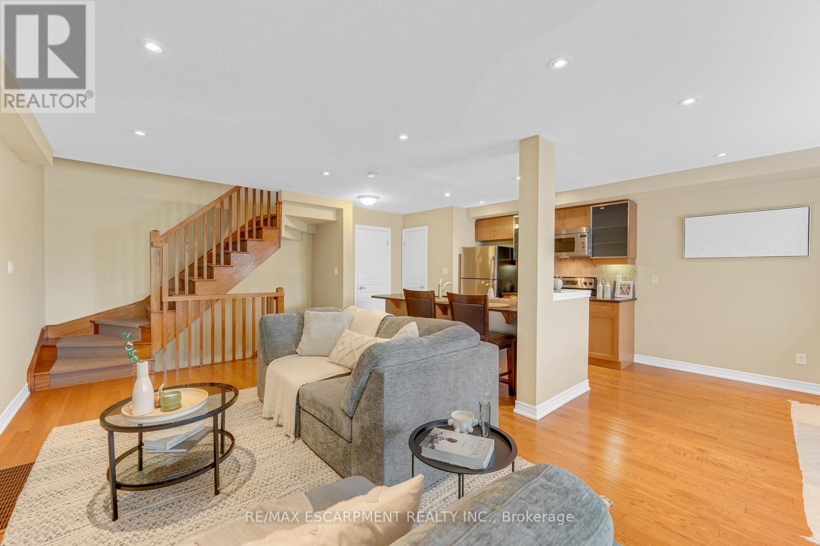 628 Brain Common, Burlington, Ontario  L7L 0E3 - Photo 11 - W13777850
