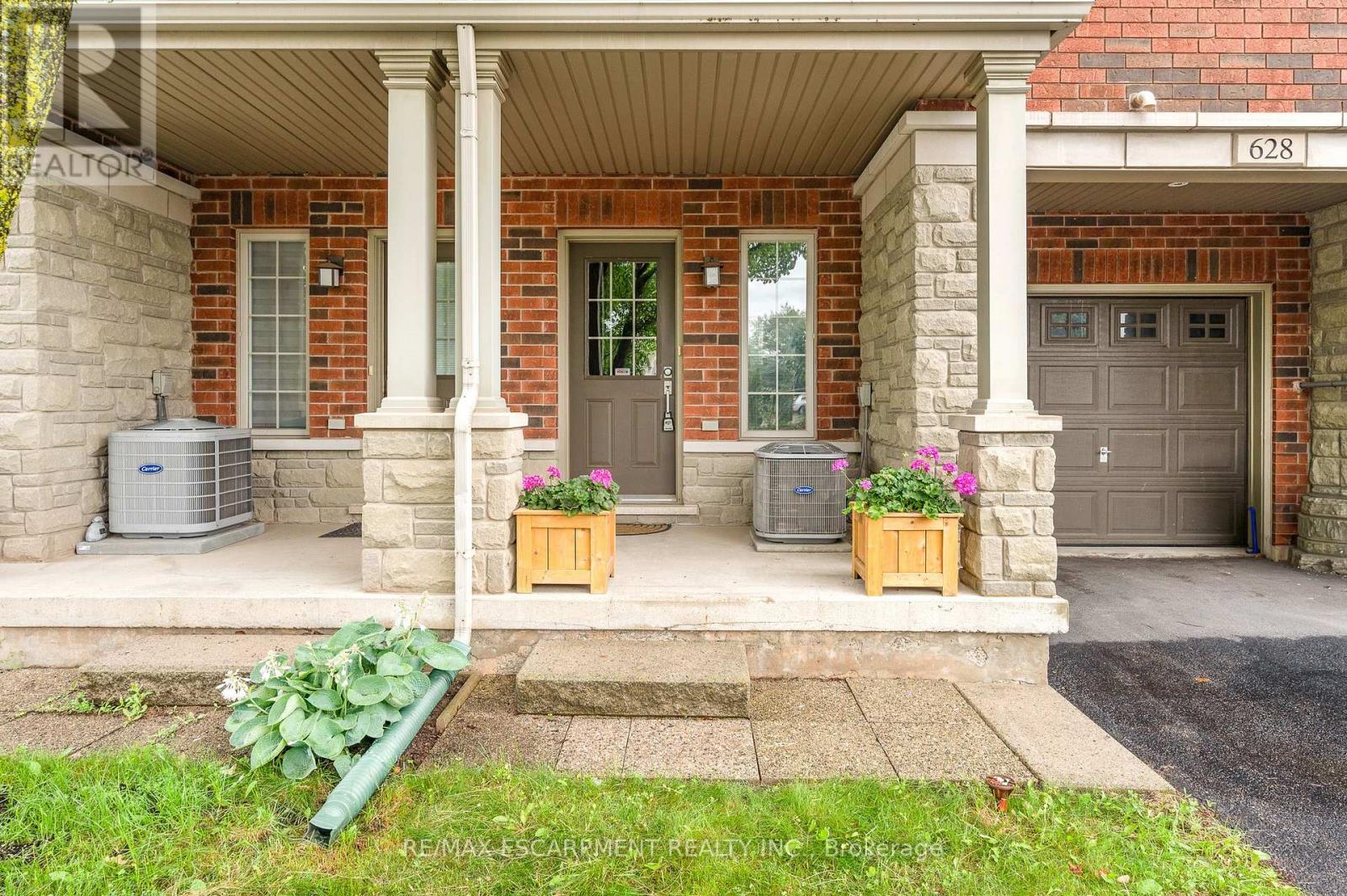 628 Brain Common, Burlington, Ontario  L7L 0E3 - Photo 4 - W13777850