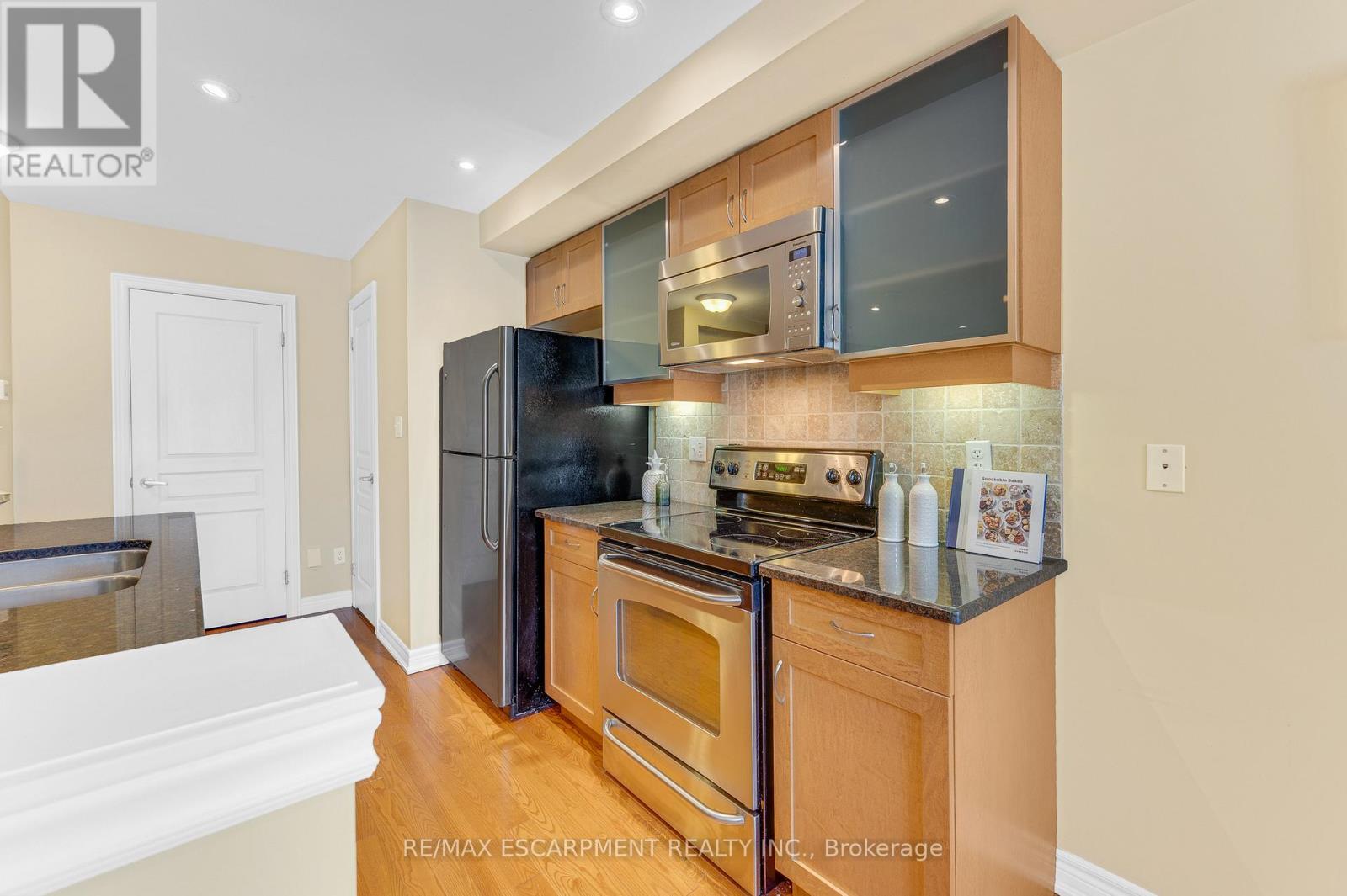 628 Brain Common, Burlington, Ontario  L7L 0E3 - Photo 9 - W13777850
