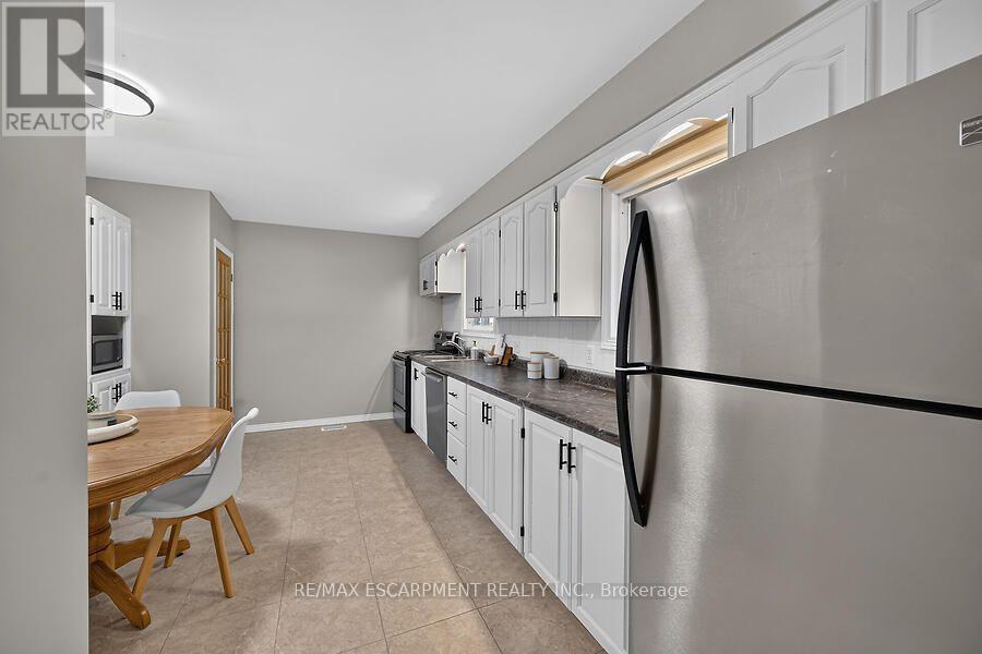 149 Berwick Street, Haldimand, Ontario  N3W 1E6 - Photo 10 - X13777834