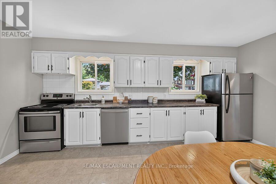 149 Berwick Street, Haldimand, Ontario  N3W 1E6 - Photo 13 - X13777834