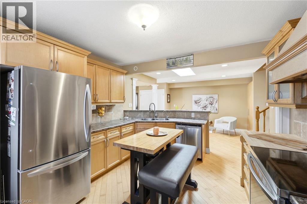 139 Glen Valley Drive, Hamilton, Ontario  L8K 6A1 - Photo 12 - 40862856