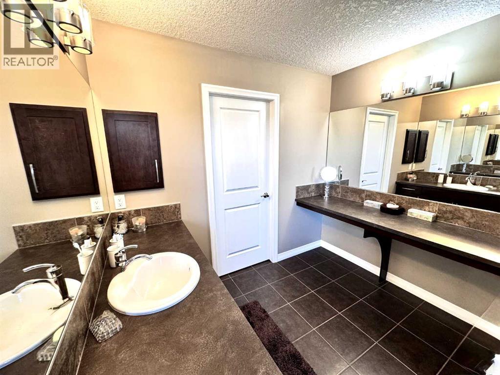 41 Chaparral Valley Green Se, Calgary, Alberta  T2X 0M3 - Photo 13 - A2319017