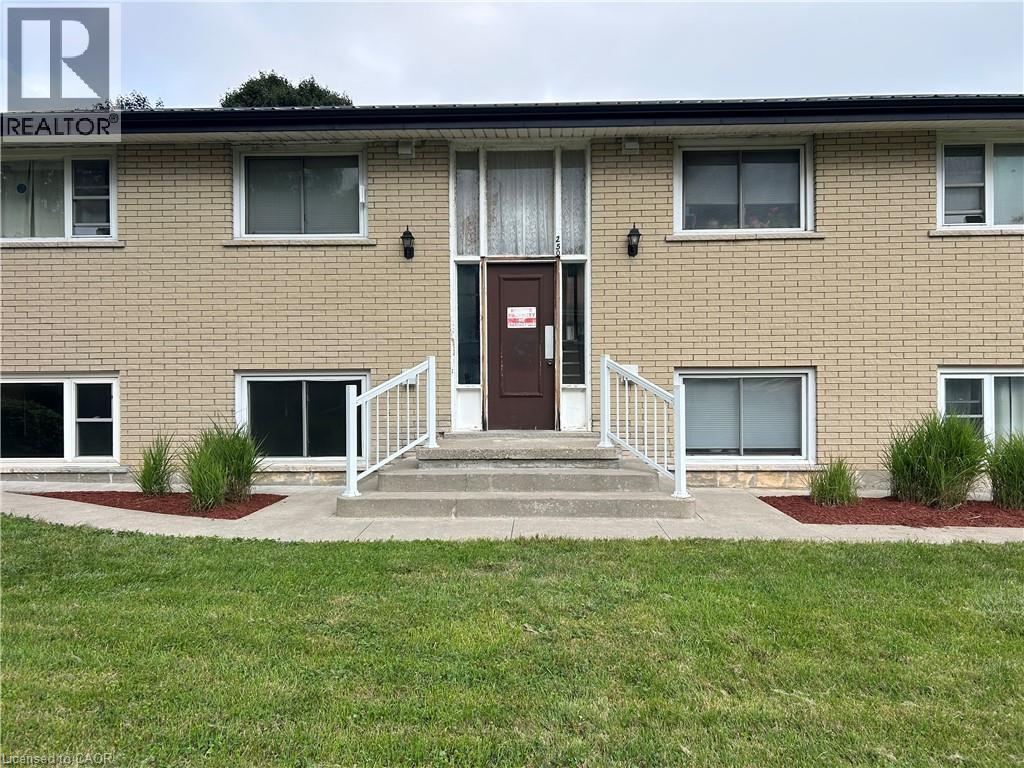 250 Cedar Street Unit# 1, Simcoe, Ontario  N3Y 2H9 - Photo 2 - 40862873