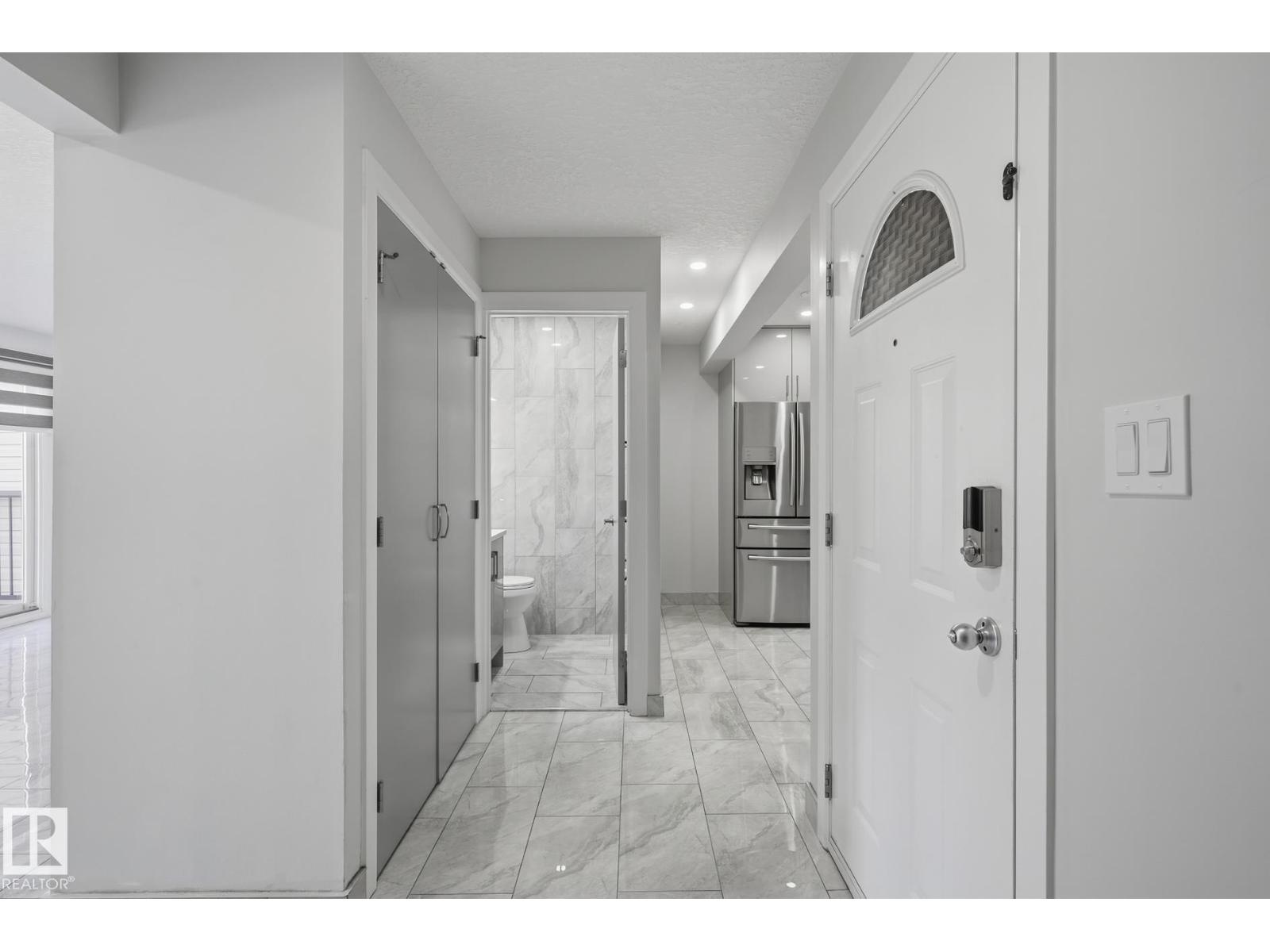 419 Dunluce Rd NW, Edmonton, Alberta  T5X 4Y5 - Photo 9 - E4508533