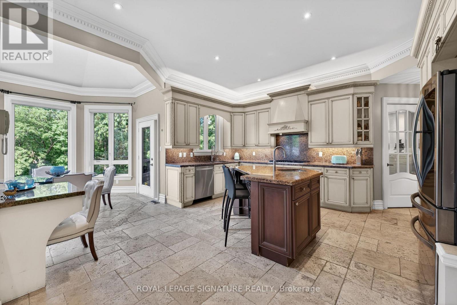 217 Garden Avenue, Richmond Hill, Ontario  L4C 6L8 - Photo 11 - N13428594
