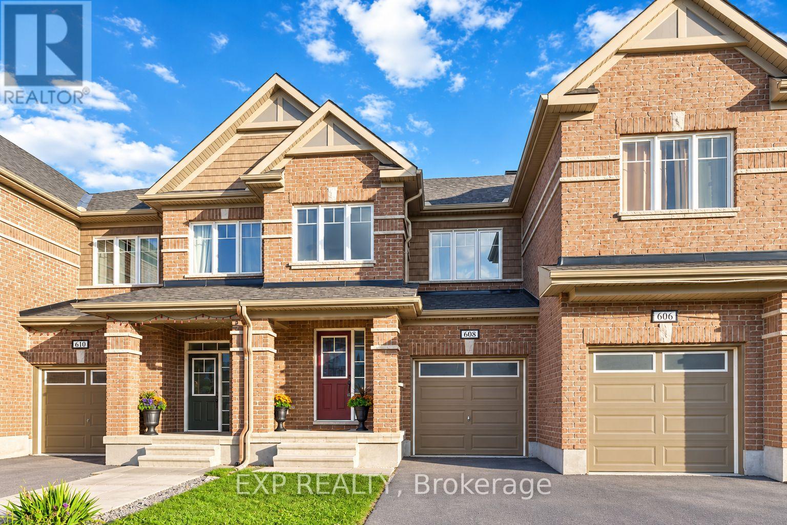 608 PARADE DRIVE, Ottawa, Ontario