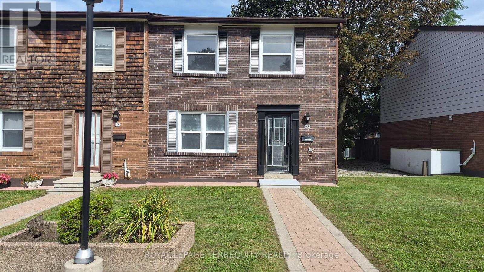 15 - 15 BRIMWOOD BOULEVARD, Toronto, Ontario