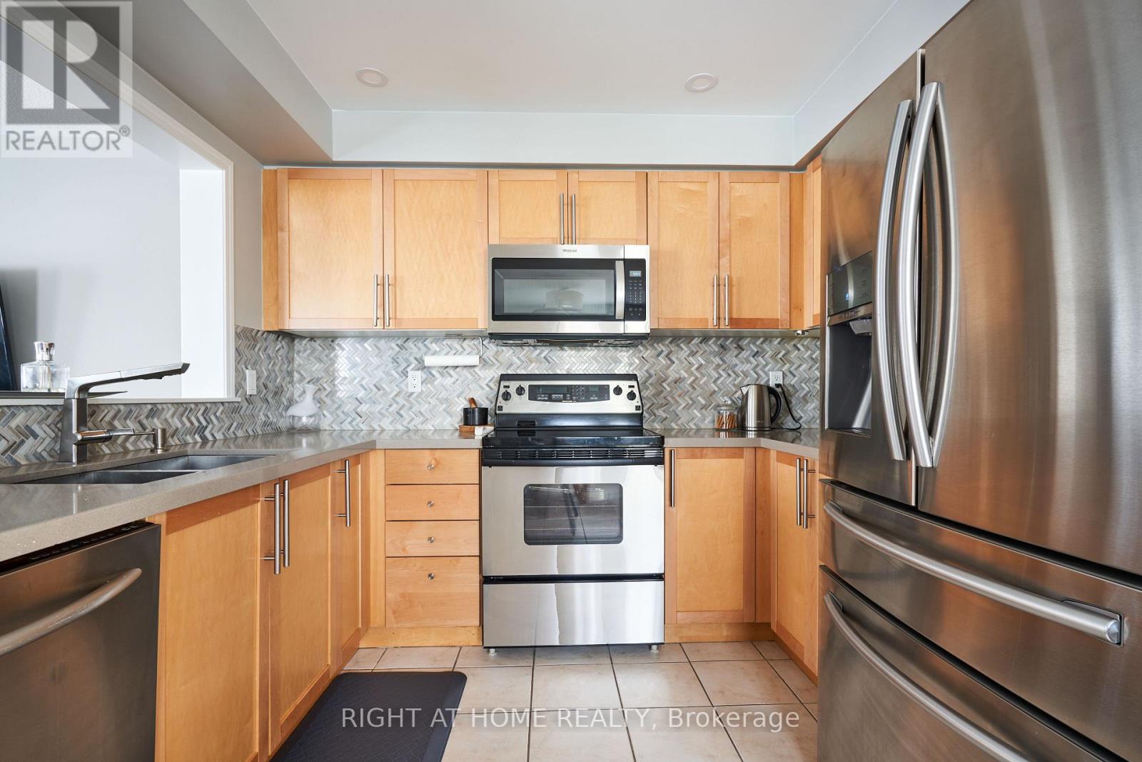 24 - 271 Richvale Drive S, Brampton, Ontario  L6Z 4W7 - Photo 9 - W13777886