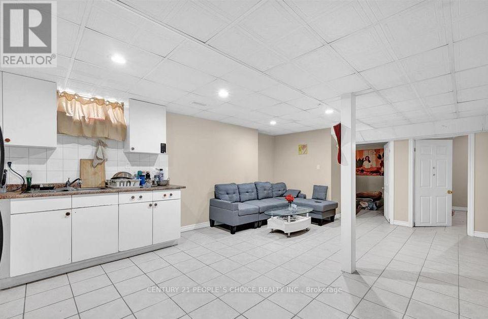 Basement - 104 Larkspur Road, Brampton, Ontario  L6R 1X2 - Photo 5 - W13777896
