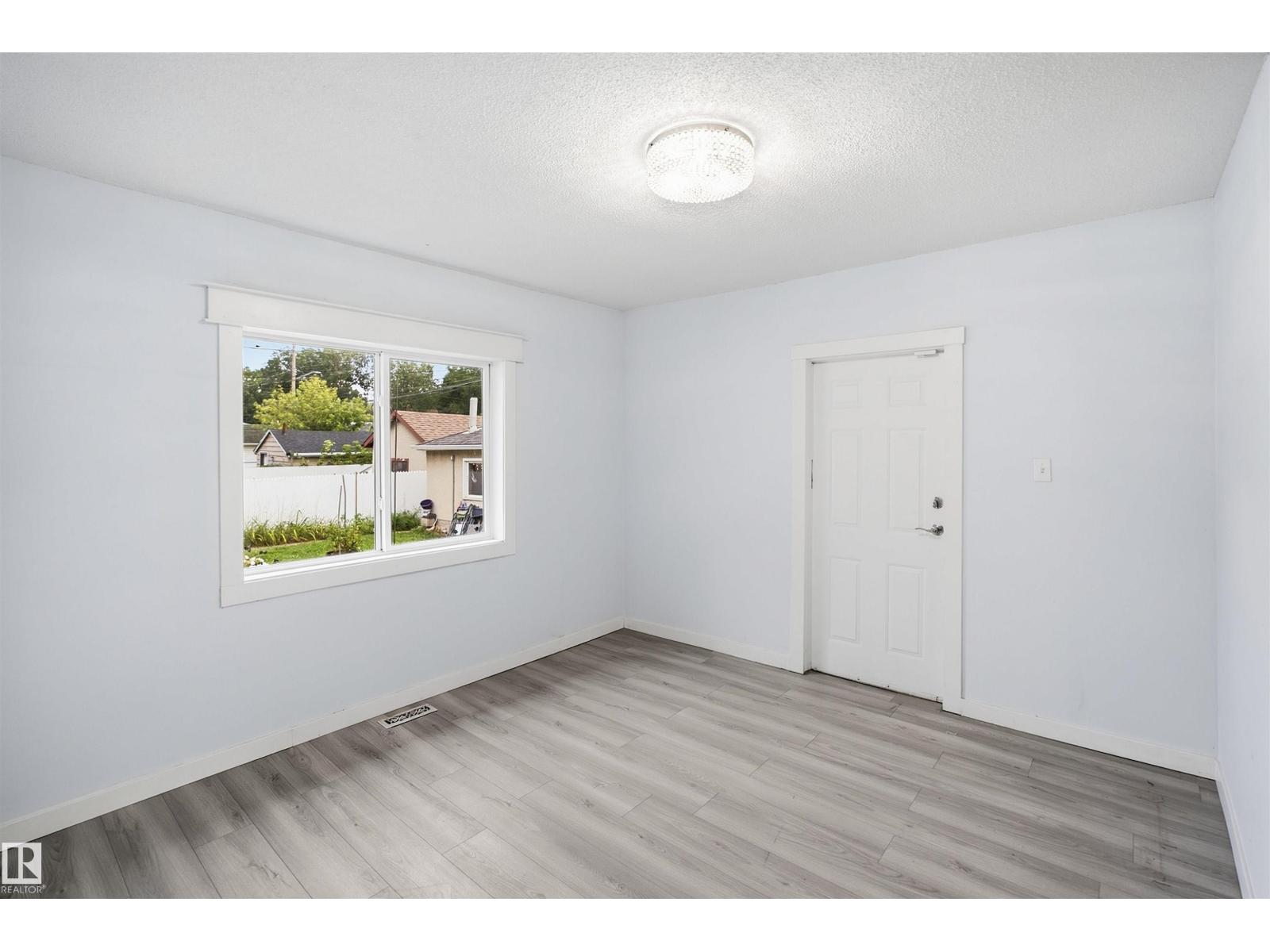 Unknown Address, ,    - Photo 20 - E4506552