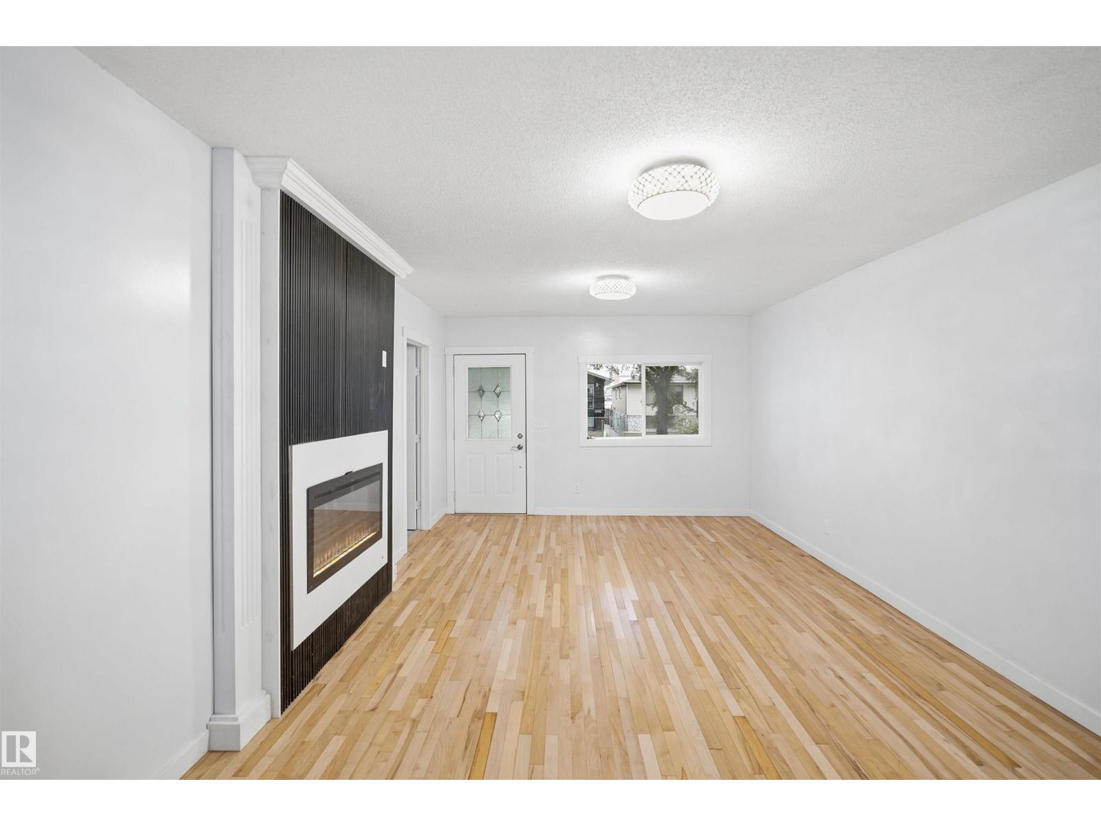 Unknown Address, ,    - Photo 11 - E4506552