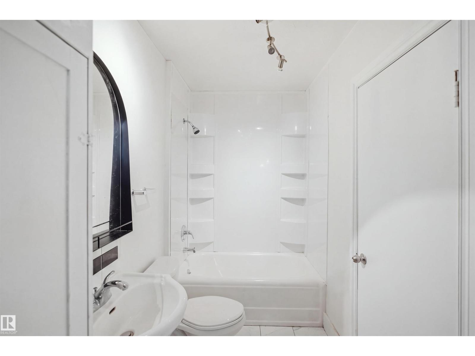 Unknown Address, ,    - Photo 18 - E4506552