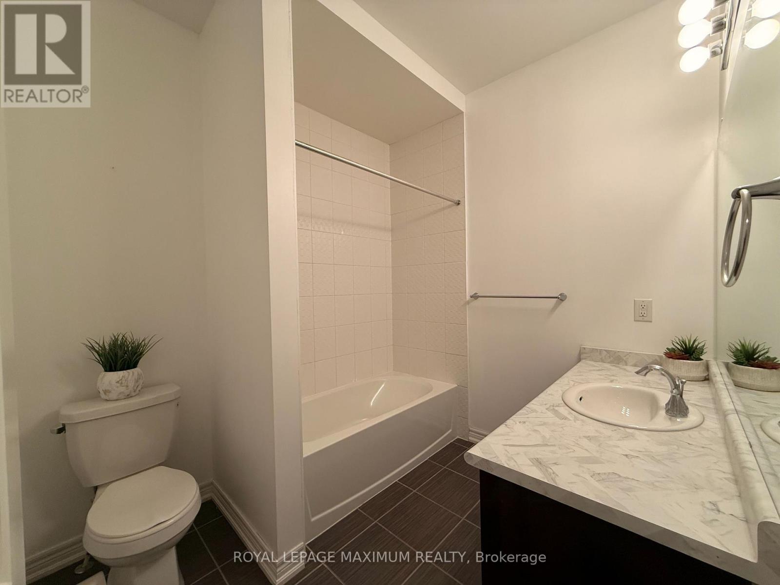 76 Blackwell Crescent, Bradford West Gwillimbury, Ontario  L3Z 4L4 - Photo 10 - N13776772