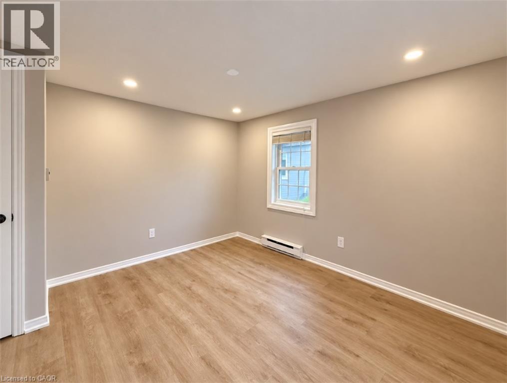 347 W King Street, Dundas, Ontario  L9H 1W8 - Photo 13 - 40862695