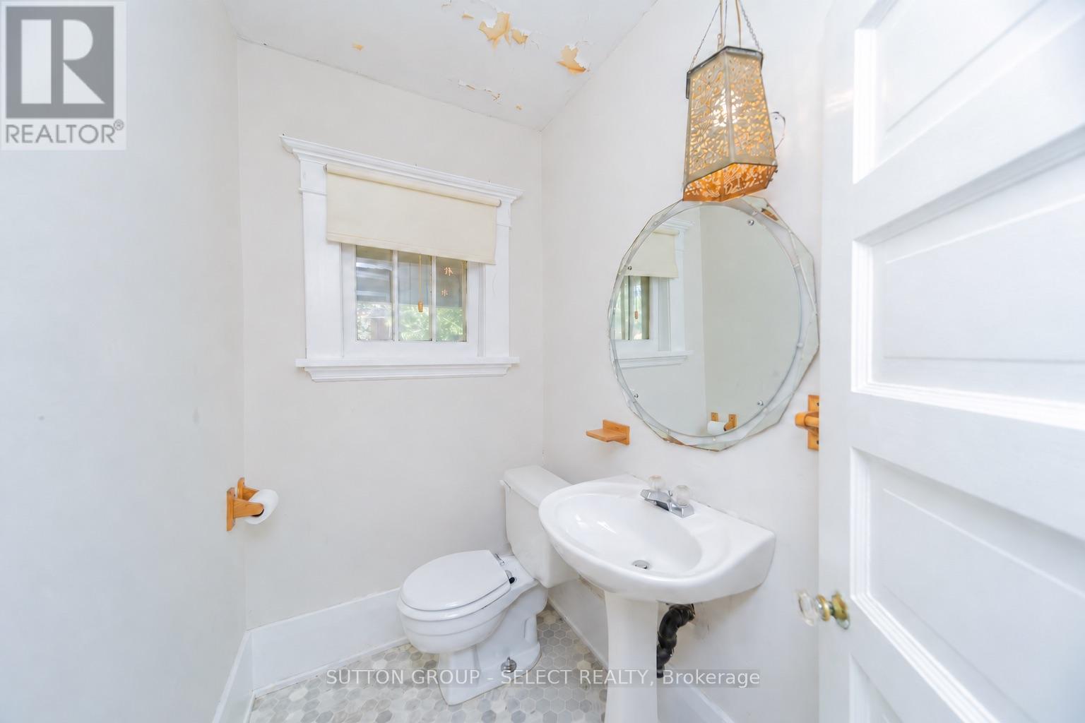 239 Ridout Street S, London South, Ontario  N6C 3Y3 - Photo 13 - X13769370