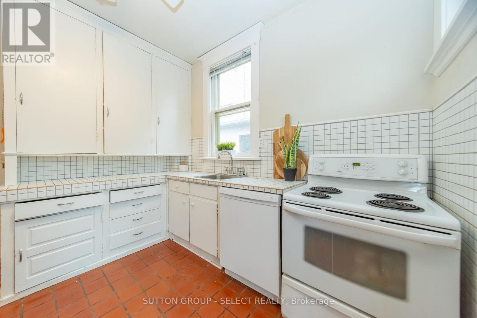 239 Ridout Street S, London South, Ontario  N6C 3Y3 - Photo 18 - X13769370