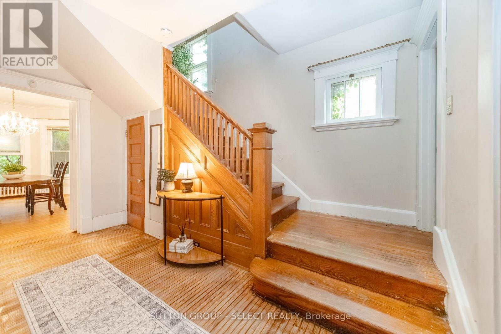 239 Ridout Street S, London South, Ontario  N6C 3Y3 - Photo 8 - X13769370