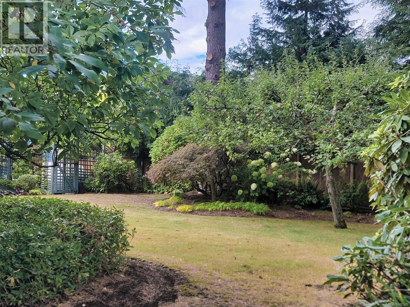 4575 Sumner Pl, Saanich, British Columbia  V8N 3V8 - Photo 29 - 1048368