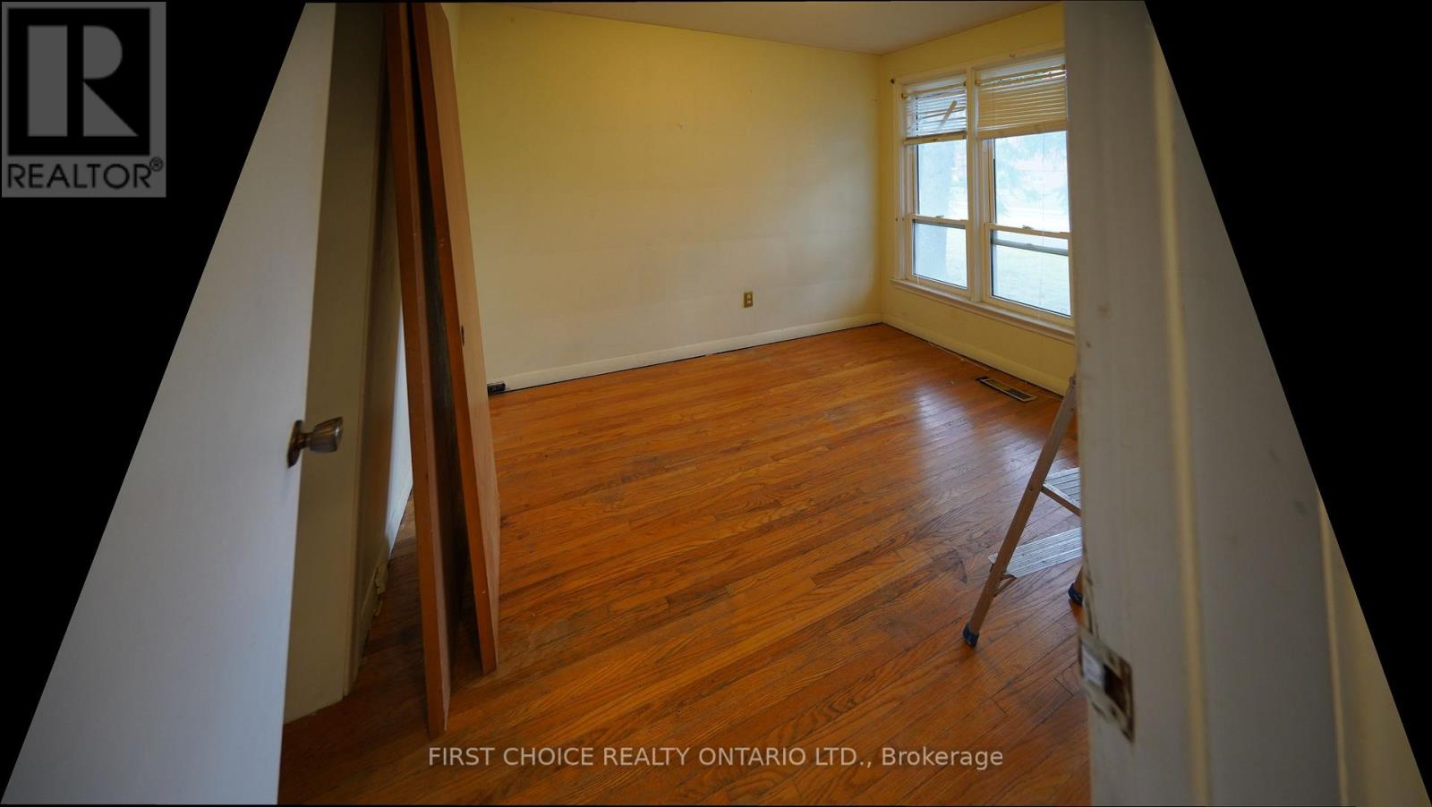 172 Colborne Avenue, Richmond Hill, Ontario  L4C 2K1 - Photo 8 - N13777922