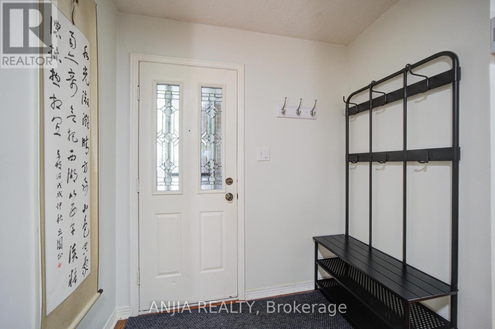 77 Royal Palm Drive, Brampton, Ontario  L6Z 1P2 - Photo 12 - W13771874