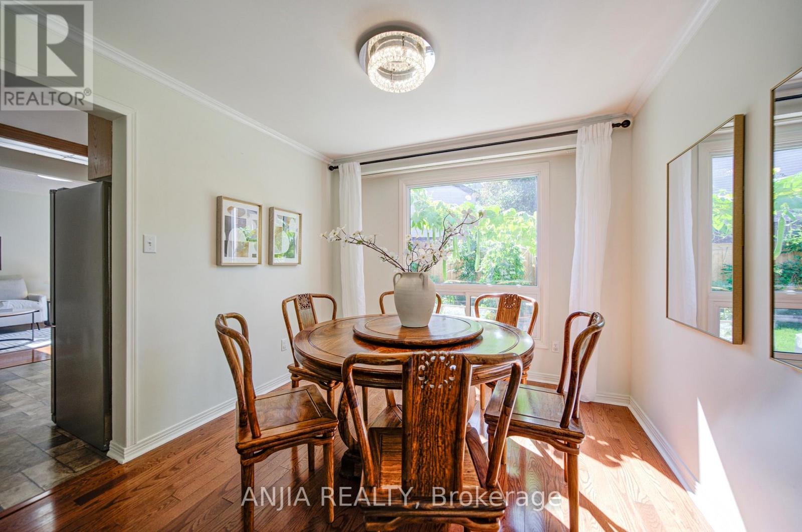 77 Royal Palm Drive, Brampton, Ontario  L6Z 1P2 - Photo 8 - W13771874