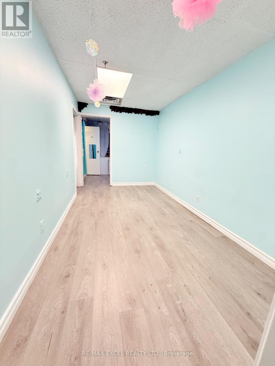 13 - 3833 Midland Avenue, Toronto, Ontario M1V 5L6 - Photo 6 - E13654440