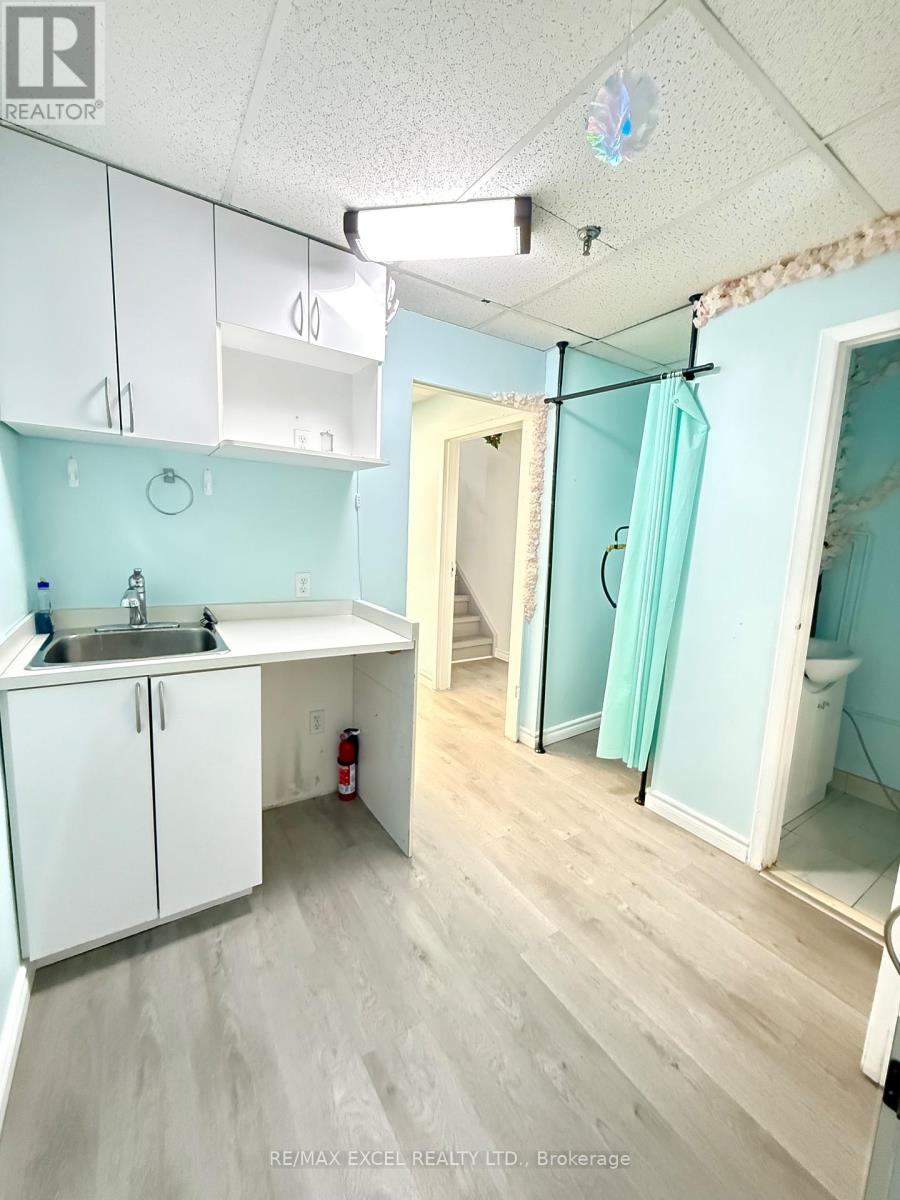13 - 3833 Midland Avenue, Toronto, Ontario  M1V 5L6 - Photo 3 - E13703562